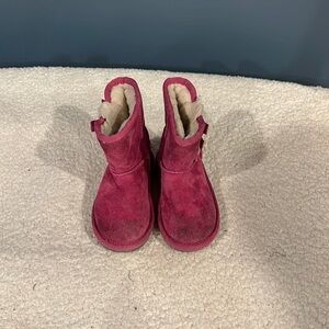 UGG Koolaburra size 7 toddler